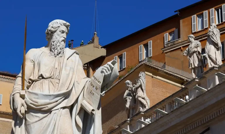 2025-05-02t110456z_1_lynxmpel410gw_rtroptp_4_pope-succession-chimney